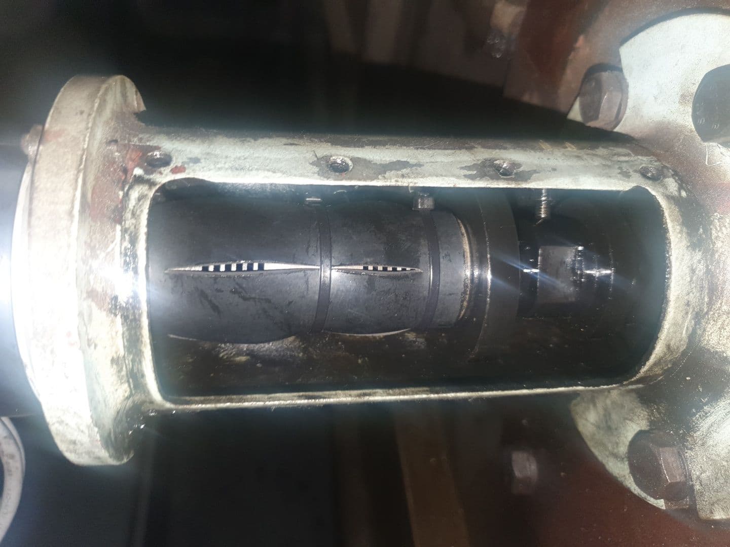 Alpha Lubricator service for MC, ME Type Engine thumbnail 6