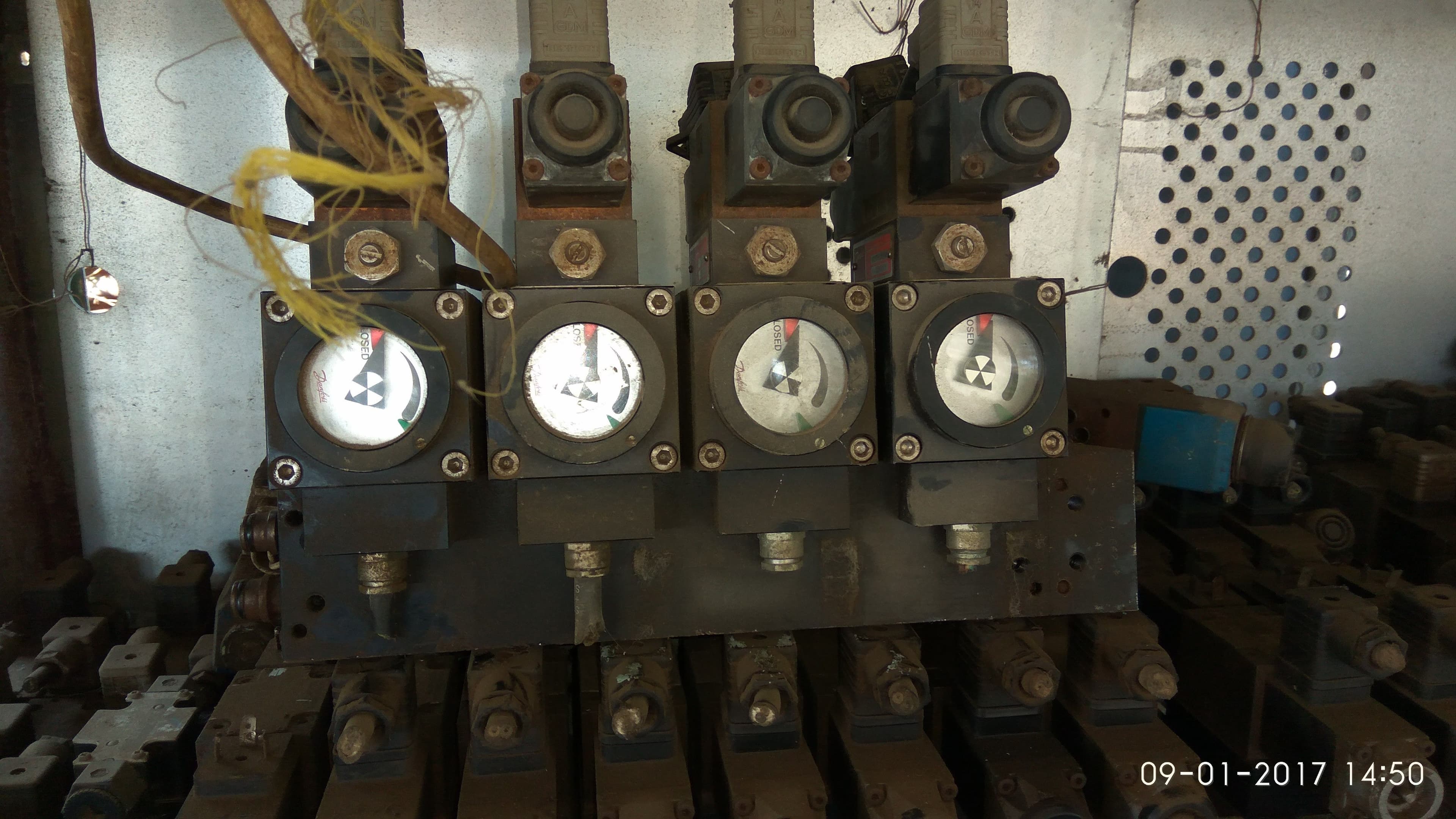 Hydraulics And Controls thumbnail 4
