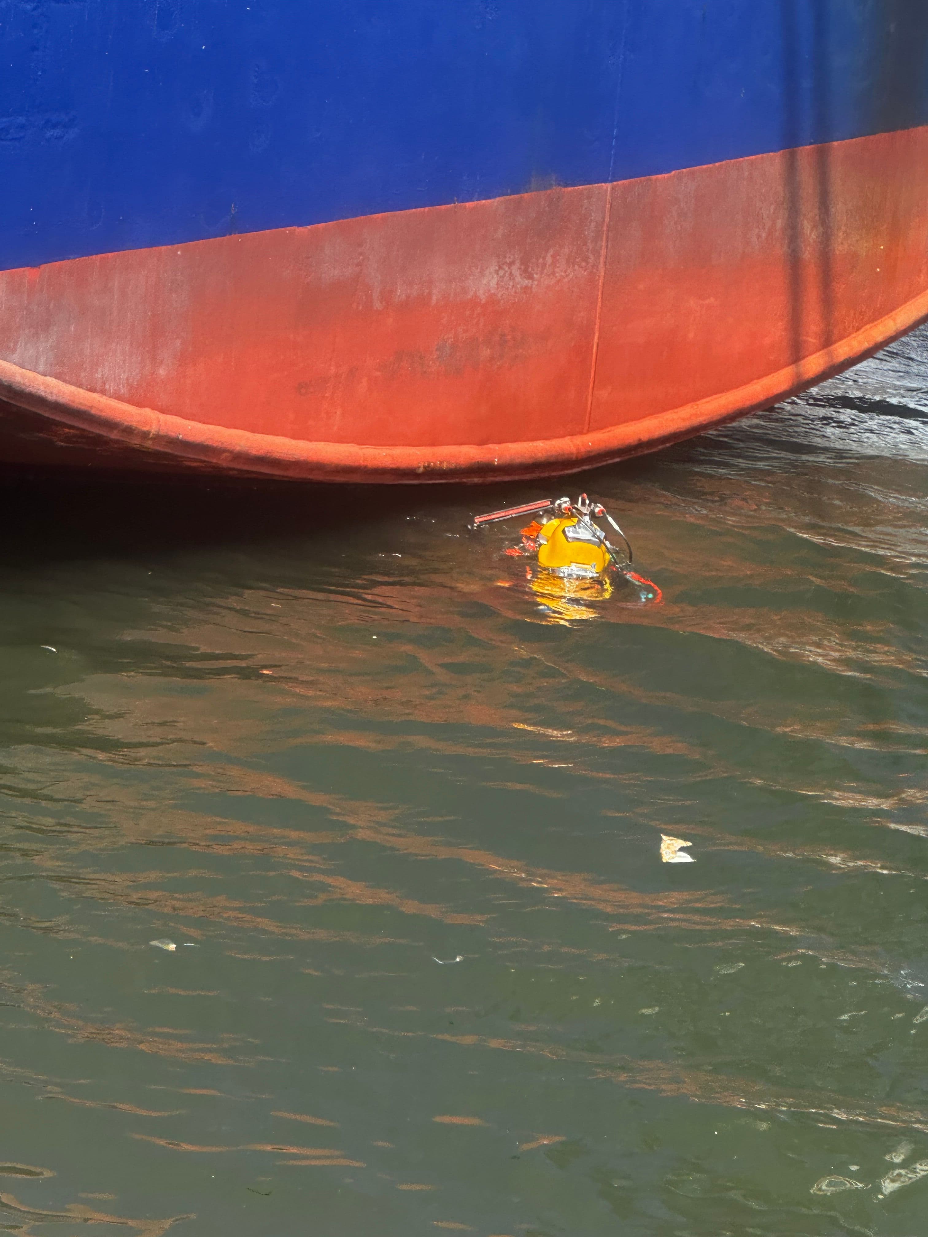 Underwater Hull Cleaning