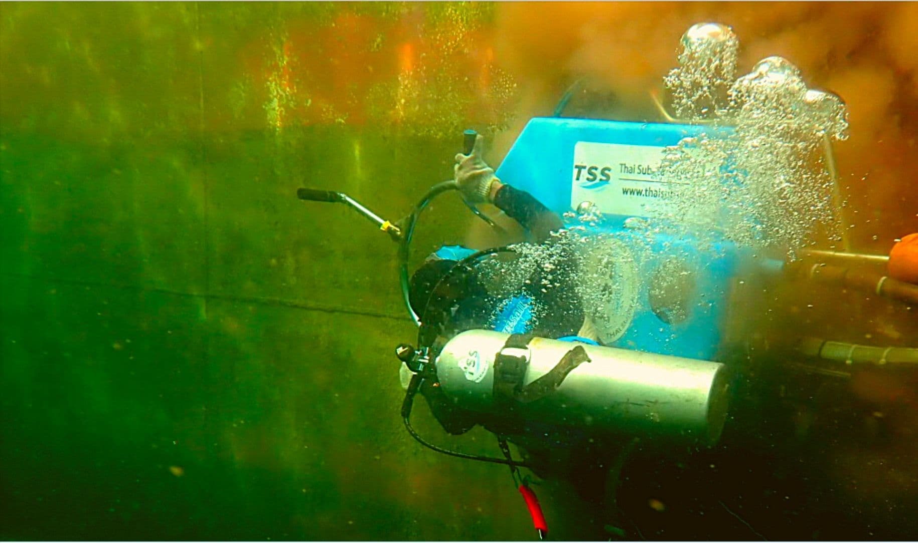 Hull Cleaning