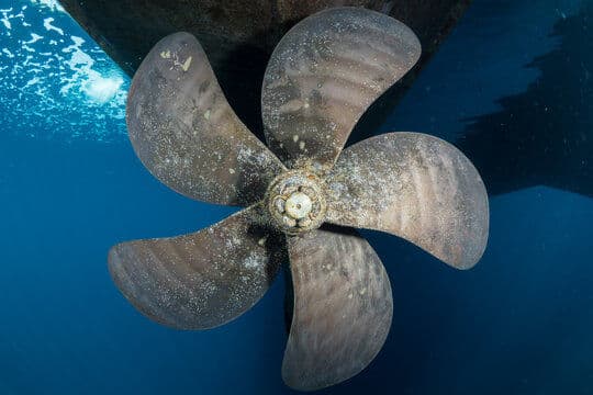 Underwater Propeller Polishing