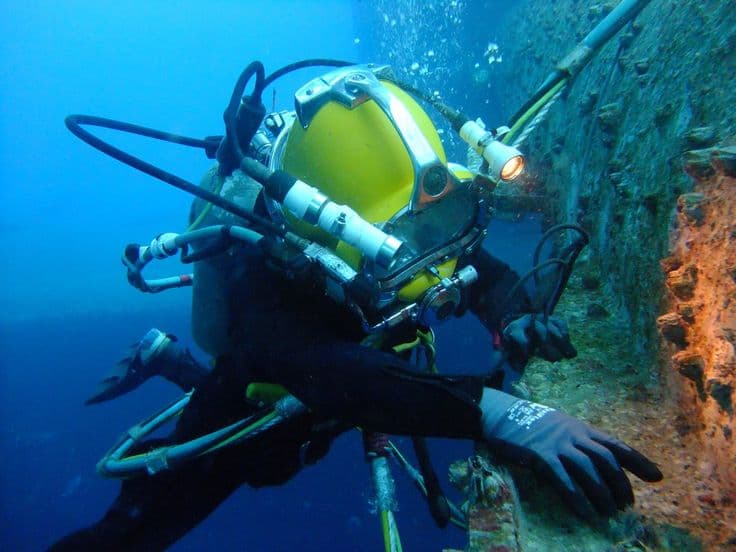 Underwater Hull Cleaning - 1